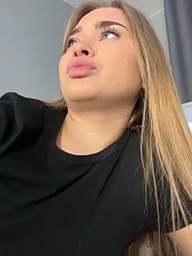 MilaRaven online show from 11/28/25, 07:33