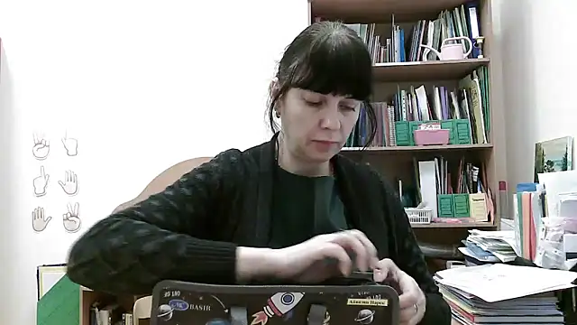 Snapshot of Viknika chatting on 11/07/25, 06:57 Viknika online show from 11/07/25, 06:57