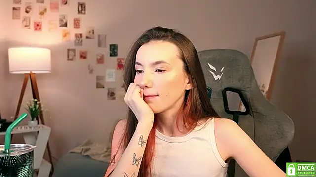 Snapshot of yourfrenchteacher chatting on 11/17/25, 04:51 yourfrenchteacher online show from 11/17/25, 04:51