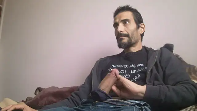 Snapshot of Ash59055 chatting on 11/26/25, 12:39 Ash59055 online show from 11/26/25, 12:39