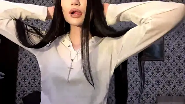 Snapshot of SofiaDreams09 chatting on 11/17/25, 03:18 SofiaDreams09 online show from 11/17/25, 03:18