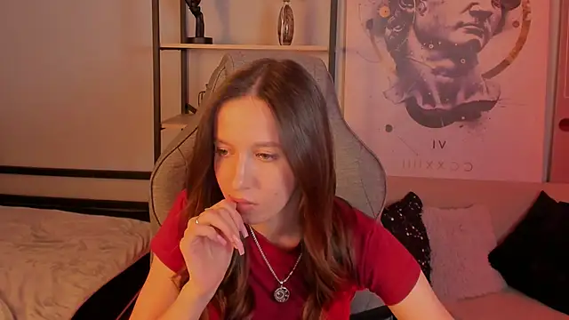 Snapshot of EmilyWade chatting on 11/11/25, 01:22 EmilyWade online show from 11/11/25, 01:22