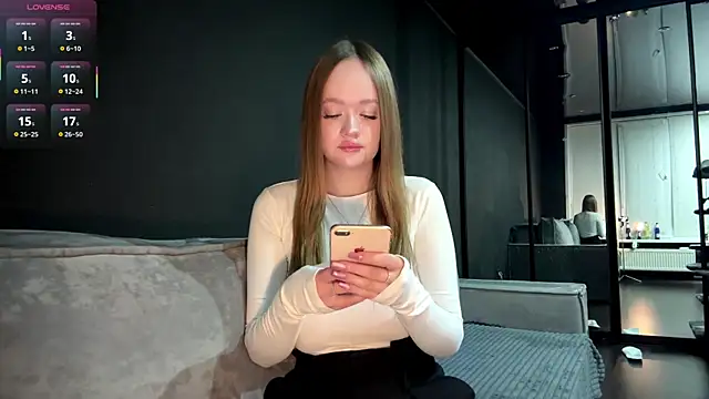 Snapshot of SecretGerl_baby2007 chatting on 01/08/26, 04:42 SecretGerl baby2007 online show from 01/08/26, 04:42