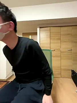 isao752702 online show from 11/24/25, 12:27