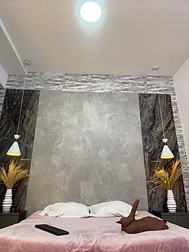 Snapshot of Hannahpradaa_ chatting on 12/16/25, 11:37 Hannahpradaa online show from 12/16/25, 11:37