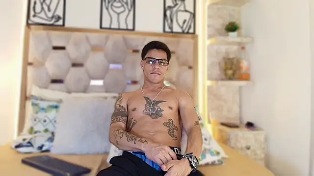 Andrew Haalls online show from 11/29/25, 08:45