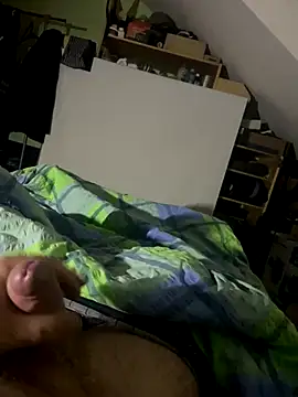 Ilovemilf1 online show from 11/17/25, 09:42