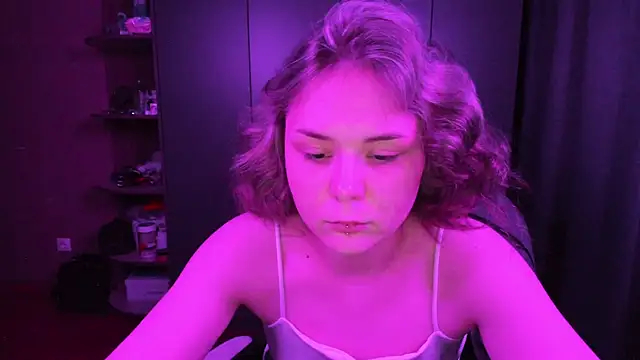 sophia lix online show from 11/10/25, 05:34