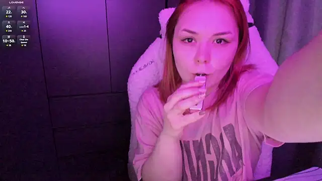 Snapshot of sophia_lix chatting on 06/27/26, 02:23 sophia lix online show from 06/27/26, 02:23