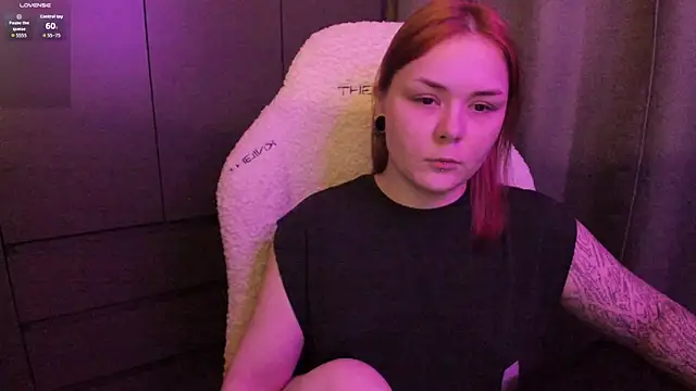Snapshot of sophia_lix chatting on 07/25/26, 05:54 sophia lix online show from 07/25/26, 05:54