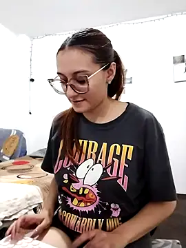 bellastorme04 online show from 04/10/26, 02:39