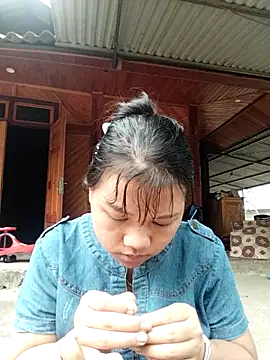 Snapshot of Smay69_ chatting on 10/31/25, 03:29 Smay69  online show from 10/31/25, 03:29