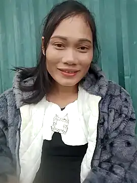 Snapshot of doggy-00 chatting on 11/02/25, 06:27 doggy-00 online show from 11/02/25, 06:27