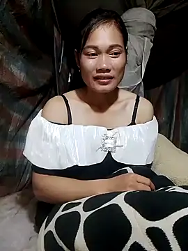 Snapshot of doggy-00 chatting on 11/06/25, 01:39 doggy-00 online show from 11/06/25, 01:39