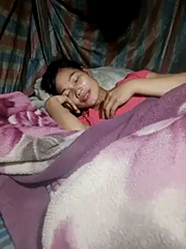 Snapshot of doggy-00 chatting on 11/06/25, 01:45 doggy-00 online show from 11/06/25, 01:45