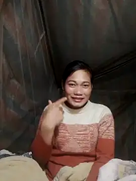 Snapshot of doggy-00 chatting on 11/15/25, 08:27 doggy-00 online show from 11/15/25, 08:27