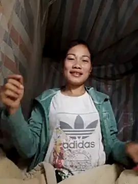 Snapshot of doggy-00 chatting on 12/04/25, 09:34 doggy-00 online show from 12/04/25, 09:34