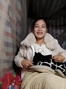 Snapshot of doggy-00 chatting on 12/16/25, 01:05 doggy-00 online show from 12/16/25, 01:05