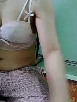 Snapshot of Kieuxinhgai chatting on 11/08/25, 07:41 Kieuxinhgai online show from 11/08/25, 07:41