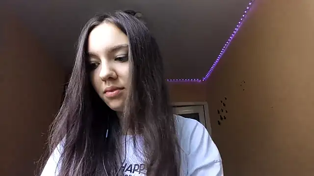 Snapshot of Kimixoo chatting on 10/29/25, 09:33 Kimixoo online show from 10/29/25, 09:33