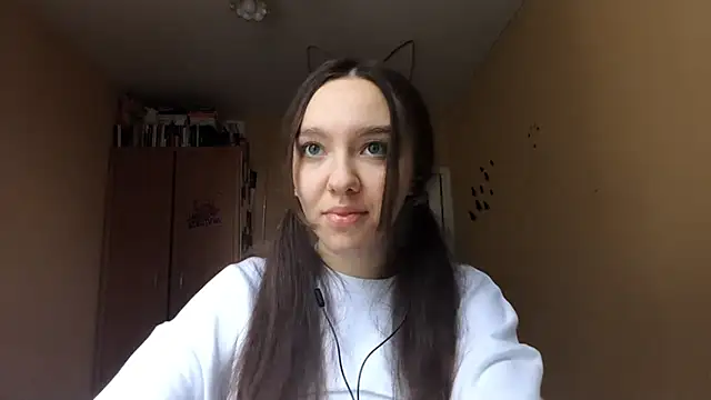 Snapshot of Kimixoo chatting on 11/08/25, 09:53 Kimixoo online show from 11/08/25, 09:53