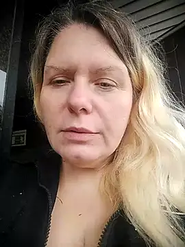 Snapshot of Lana-murr chatting on 11/09/25, 06:44 Lana-murr online show from 11/09/25, 06:44