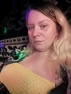 Snapshot of Lana-murr chatting on 11/12/25, 06:03 Lana-murr online show from 11/12/25, 06:03