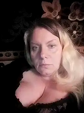 Snapshot of Lana-murr chatting on 11/23/25, 07:46 Lana-murr online show from 11/23/25, 07:46