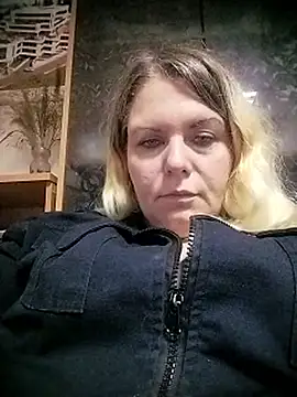 Snapshot of Lana-murr chatting on 11/29/25, 07:06 Lana-murr online show from 11/29/25, 07:06