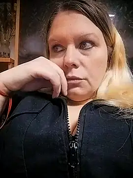 Snapshot of Lana-murr chatting on 12/03/25, 07:27 Lana-murr online show from 12/03/25, 07:27