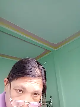 bella-la online show from 11/02/25, 07:33