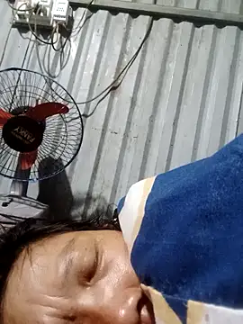 bella-la online show from 11/28/25, 09:50