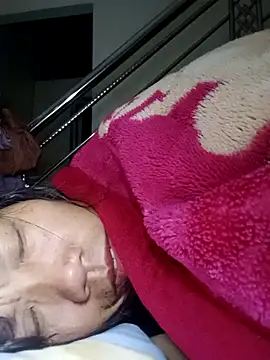 bella-la online show from 12/18/25, 10:27