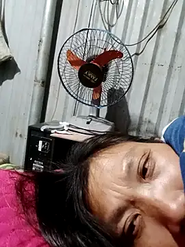 bella-la online show from 12/22/25, 11:07