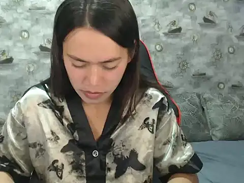 Femme Hera online show from 11/12/25, 11:36