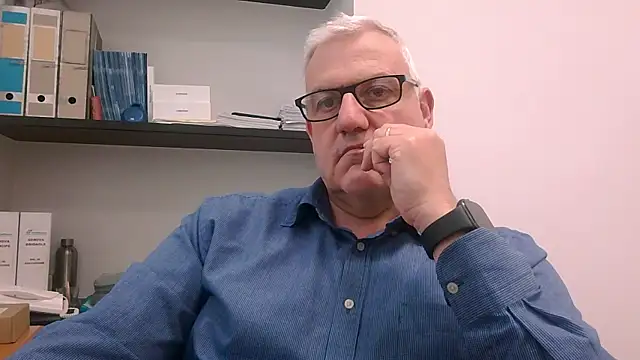 Snapshot of Diegoriv71 chatting on 05/14/26, 12:34 Diegoriv71 online show from 05/14/26, 12:34