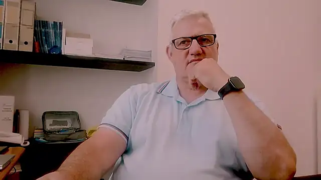 Snapshot of Diegoriv71 chatting on 06/16/26, 01:25 Diegoriv71 online show from 06/16/26, 01:25