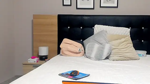 Snapshot of valeryablack chatting on 11/28/25, 07:27 valeryablack online show from 11/28/25, 07:27