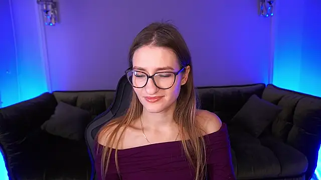 Snapshot of NaughtyNurseVibe chatting on 11/03/25, 07:20 NaughtyNurseVibe online show from 11/03/25, 07:20