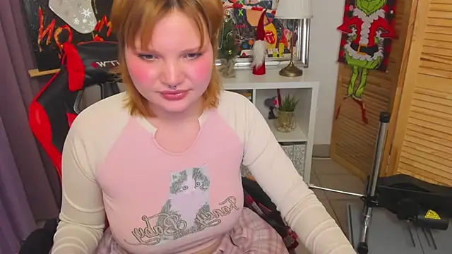 babyyullii online show from 12/15/25, 02:54