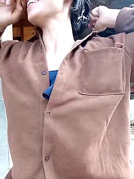 Snapshot of Linh_sexy98 chatting on 10/28/25, 04:38 Linh sexy98 online show from 10/28/25, 04:38