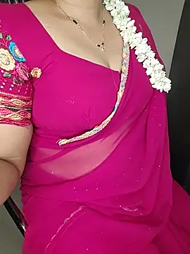 shreyareddy99 online show from 05/19/26, 06:25