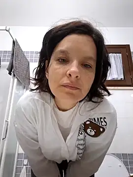 Piediniecollant online show from 11/11/25, 05:40