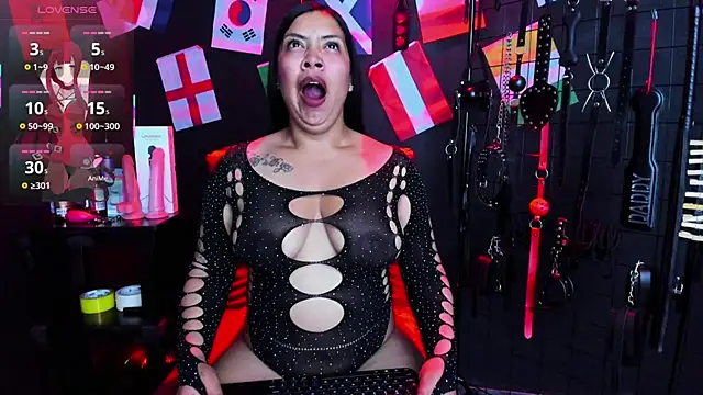 Snapshot of Loana_bdsm chatting on 06/26/26, 03:00 Loana bdsm online show from 06/26/26, 03:00
