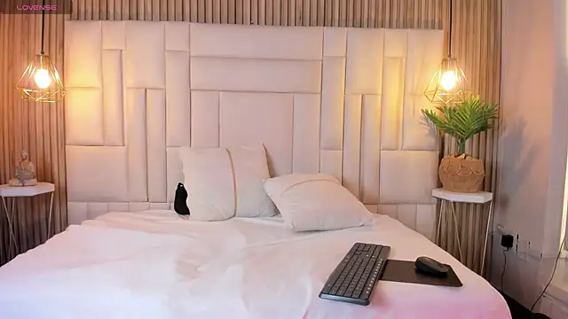 VenuzSofia online show from 03/14/26, 10:37