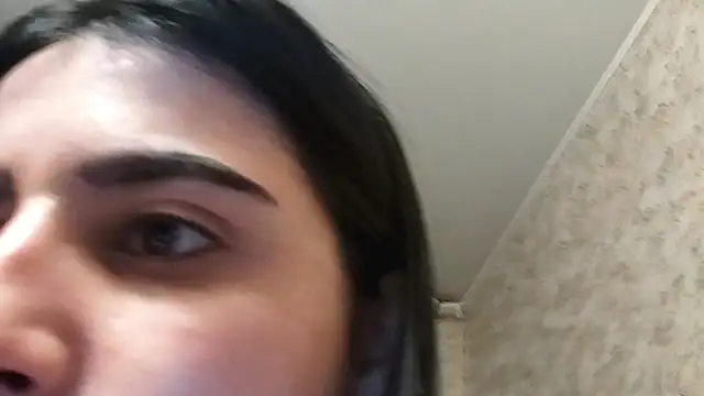 Snapshot of Lina_rix chatting on 10/29/25, 01:35 Lina rix online show from 10/29/25, 01:35