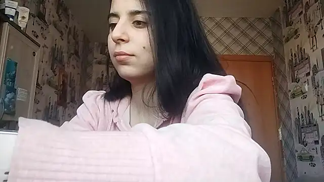 Snapshot of Lina_rix chatting on 12/17/25, 12:16 Lina rix online show from 12/17/25, 12:16