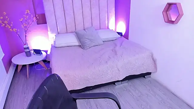 Snapshot of mia_jagger chatting on 02/07/26, 08:56 mia jagger online show from 02/07/26, 08:56