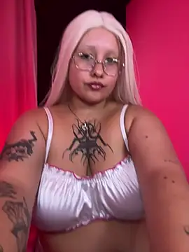 pinkbaddie777 online show from 08/03/26, 10:46