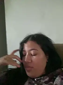 Snapshot of morenahhwy chatting on 10/27/25, 08:02 morenahhwy online show from 10/27/25, 08:02